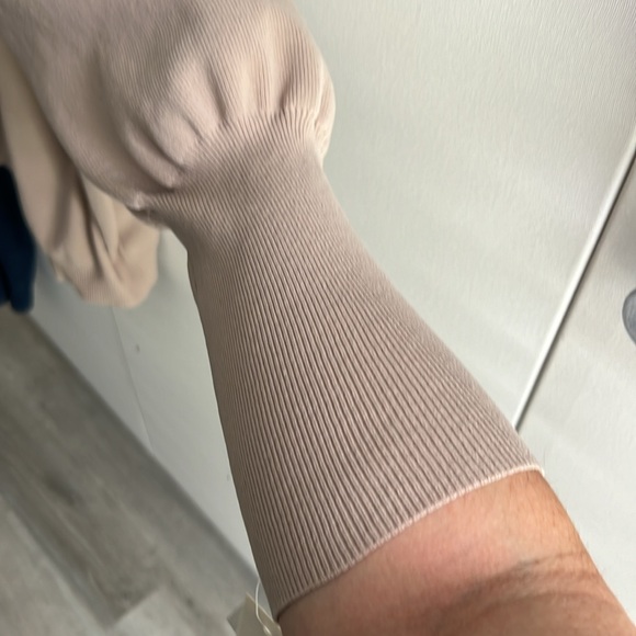 Jack + Avery Ribbed Puff Sleeve Sweater. - Picture 9 of 11